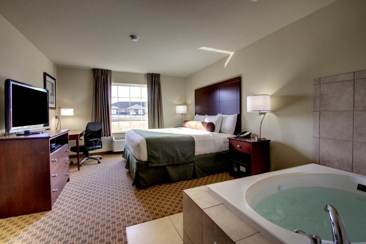 Cobblestone Inn & Suites - Carrington Экстерьер фото
