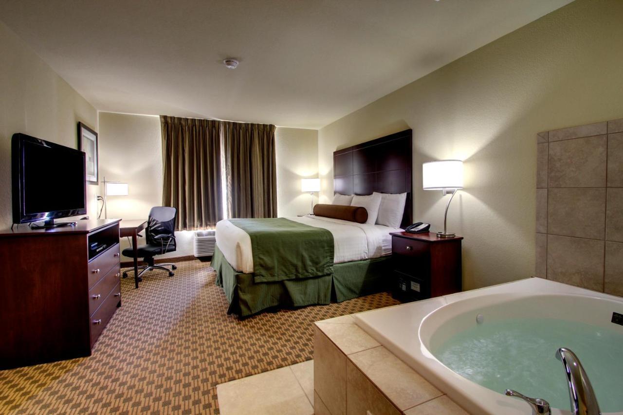 Cobblestone Inn & Suites - Carrington Экстерьер фото
